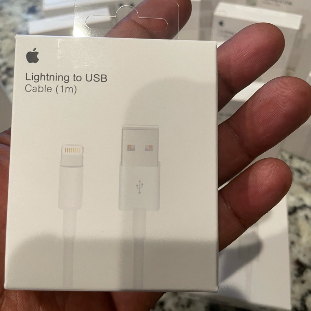 Apple Lightening USB Charger (1m) (4 Pair/Boxes For $16) wholesale Price